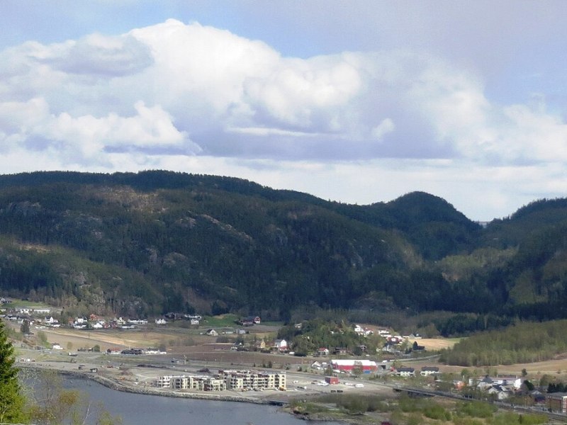 Some bus trips in Hell and&nbsp;vicinity